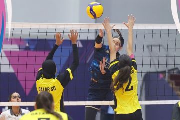 الفتاة يواجه القلمون اللبناني في طائرة غرب آسيا 