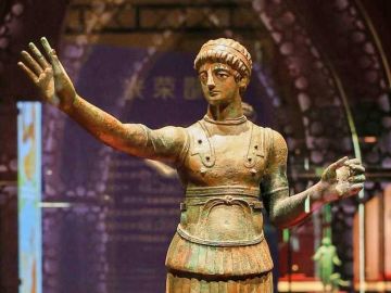 دار الآثار تعرض 133 تحفة فنية نادرة بالصين دار الآثار تعرض 133 تحفة فنية نادرة بالصين