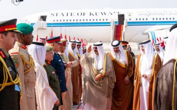 أمير الكويت يصل إلى البحرين للمشاركة في القمة الخليجية