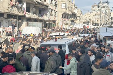 الحية يستبق اجتماع نتنياهو وترامب برفض الوصاية ونزع السلاح