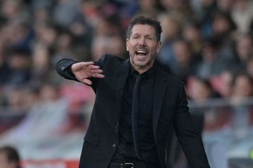 أتلتيكو يحتفل بـ 14 عاماً مع سيميوني