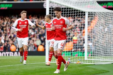 أرسنال في ضيافة إيفرتون... وقمة بين توتنهام وليفربول