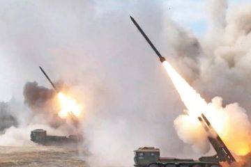 الجيش الصيني يحاكي السيطرة على موانئ ومهاجمة أهداف بحرية بمناورات تايوان الجيش الصيني يحاكي السيطرة على موانئ ومهاجمة أهداف بحرية بمناورات تايوان