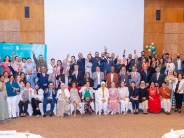 مستشفى وعيادات المواساة يكرمان موظفيهما العاملين بهما لسنوات طويلة مستشفى وعيادات المواساة يكرمان موظفيهما العاملين بهما لسنوات طويلة