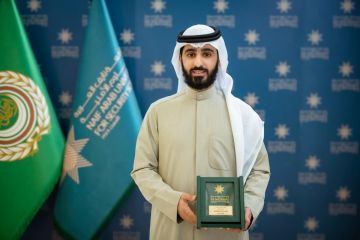 جامعة نايف العربية تكرم عبدالرحمن المعضادي لفوزه بجائزة الطالب المتميز 2025