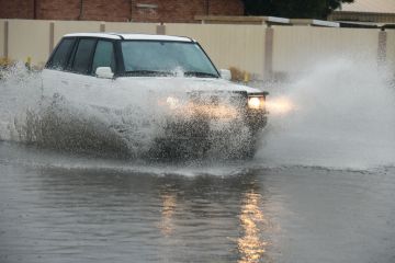 تعطيل الدراسة في جميع مدارس الكويت بسبب الطقس تعطيل الدراسة في جميع مدارس الكويت بسبب الطقس