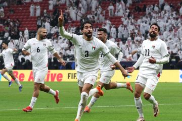هدف عكسي في الدقيقة الأخيرة يقود فلسطين للفوز على قطر في كأس العرب