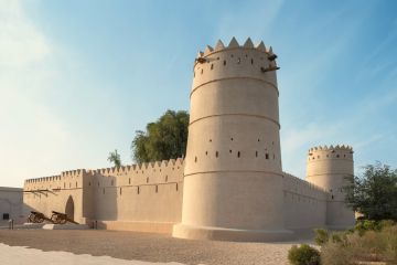 العين ... جوهرة الإمارات الخضراء تنبض بالمغامرة والجمال العين ... جوهرة الإمارات الخضراء تنبض بالمغامرة والجمال