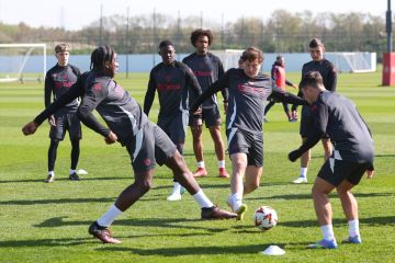 يونايتد في مواجهة ليون لإنقاذ موسمه عبر يوروبا ليغ 