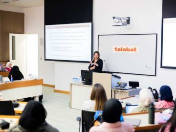 طلبات تحتفي بالدفعة الثالثة من برنامج Academy X بجلسة تفاعلية مميزة طلبات تحتفي بالدفعة الثالثة من برنامج Academy X بجلسة تفاعلية مميزة