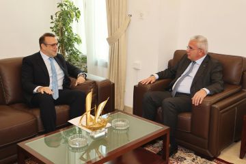 السفير طهبوب: اعتراف بريطانيا بالدولة الفلسطينية يحمل دلالة سياسية ودبلوماسية السفير طهبوب: اعتراف بريطانيا بالدولة الفلسطينية يحمل دلالة سياسية ودبلوماسية