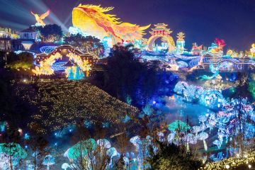 فوانيس الصين ترحب بعام الحصان