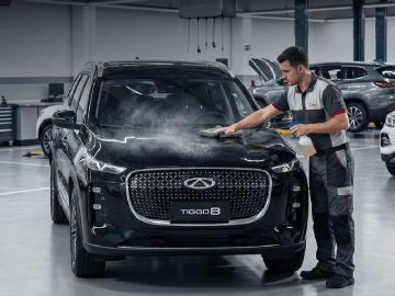 شيري الغانم توفر 870 ألف لتر من المياه سنويا من خلال خدمة Dry-Wash شيري الغانم توفر 870 ألف لتر من المياه سنويا من خلال خدمة Dry-Wash