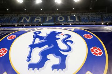 تشيلسي يوصي جماهيره بتوخي أقصى درجات الحذر بعد إصابة مشجعين اثنين في نابولي تشيلسي يوصي جماهيره بتوخي أقصى درجات الحذر بعد إصابة مشجعين اثنين في نابولي