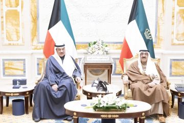 سمو أمير البلاد يستقبل سمو ولي العهد سمو أمير البلاد يستقبل سمو ولي العهد