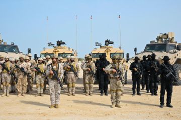 القوة البحرية الكويتية تنفذ مع نظيرتها السعودية تمرين سلام الخليج 1 القوة البحرية الكويتية تنفذ مع نظيرتها السعودية تمرين سلام الخليج 1