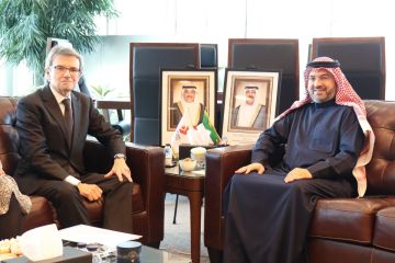 رئيس الطيران المدني يبحث وسفير إسبانيا سبل تعزيز التعاون وتبادل الخبرات