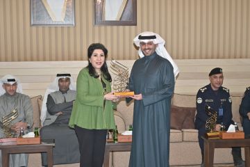 التجاري يتلقى تكريما من محافظة مبارك الكبير لدوره المجتمعي صحيا وبيئيا التجاري يتلقى تكريما من محافظة مبارك الكبير لدوره المجتمعي صحيا وبيئيا