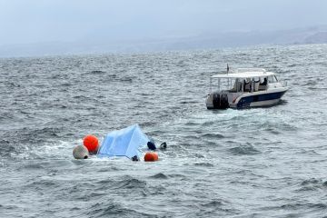 عمان.. وفاة ثلاثة سياح وإصابة شخصين آخرين جراء انقلاب قارب
