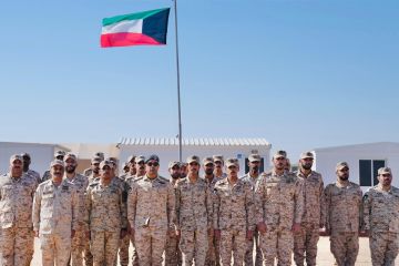 نائب رئيس الأركان يتفقد مواقع عسكرية في المنطقة الشمالية