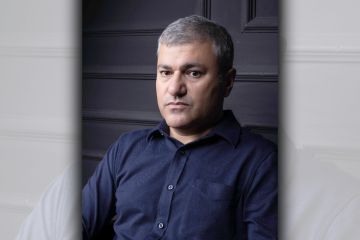 الرفاعي يقدم دورة تدريب وورشة في كتابة الرواية والقصة القصيرة