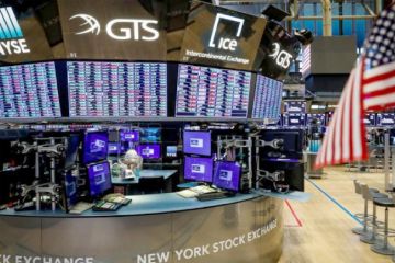 وول ستريت تحقق مكاسب أسبوعية وول ستريت تحقق مكاسب أسبوعية