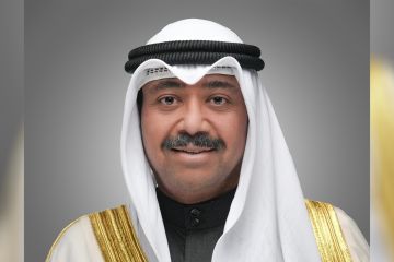 وزير الدفاع يغادر إلى السعودية في زيارة رسمية وزير الدفاع يغادر إلى السعودية في زيارة رسمية