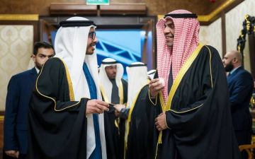 نائب رئيس مجلس الوزراء الإماراتي يبدأ زيارة عمل إلى الكويت