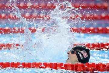 ليديكي تسجل ثاني أسرع زمن في سباق 1500م سباحة حرة