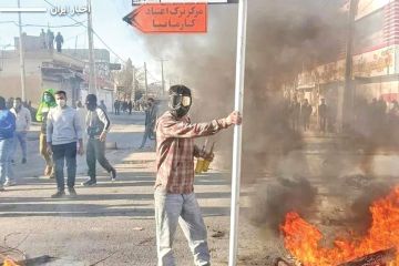 النفط والمعادن الحيوية وخلافة خامنئي في قلب عرض أميركي جديد لإيران