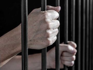  الجنايات : حبس 9 أشخاص 7 سنوات أداروا موقعا لألعاب القمار