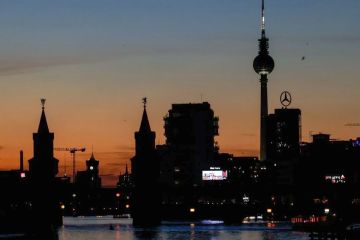 حريق يقطع الكهرباء عن 50 ألف منزل