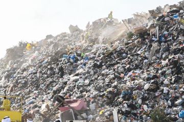  قانونية البلدية : مخاطبة المدير العام لفتح تحقيق بـ مناقصة ردم النفايات والأنقاض 