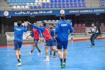 أزرق اليد فاز على الجزائر... ويواجه سلوفينيا اليوم أزرق اليد فاز على الجزائر... ويواجه سلوفينيا اليوم