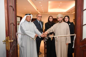 المليفي: العربي تكرم المرأة العربية في معرض صور