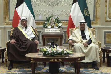 سمو الأمير يستقبل سمو ولي العهد والعبدالله واليوسف