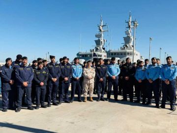 زورق القوة البحرية قاروه يتوجه إلى قطر للمشاركة في ديمدكس 2026 