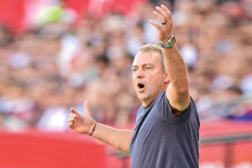 فليك يشيد بلامين يامال