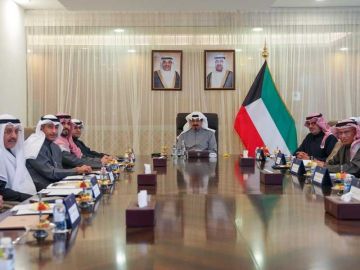 رئيس الوزراء: توجيهات سامية بتسريع تنفيذ المشاريع التنموية وتعزيز الشراكات الدولية