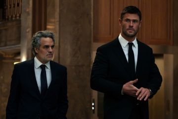 كريس هيمسورث ومارك رافالو يعودان للعمل معا في فيلم Crime 101 كريس هيمسورث ومارك رافالو يعودان للعمل معا في فيلم Crime 101