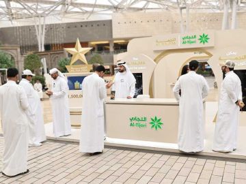 إقبال لافت على جناح التجاري في الأفنيوز إقبال لافت على جناح التجاري في الأفنيوز