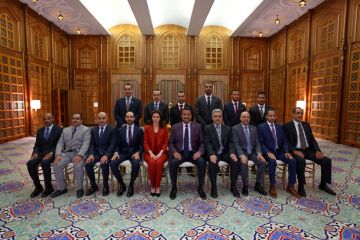 وزير الدفاع يلتقي سفيرة الكويت في واشنطن