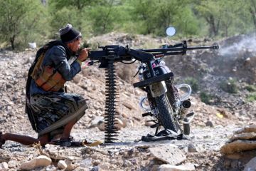 فجر اليمن : تحييد 440 قياديا وعنصرا حوثيا وإعطاب 146 آلية عسكرية فجر اليمن : تحييد 440 قياديا وعنصرا حوثيا وإعطاب 146 آلية عسكرية