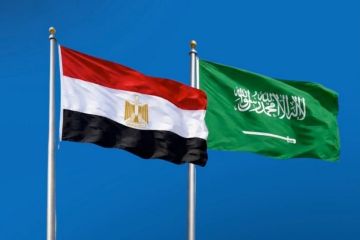 الرئاسة المصرية: تقديم كافة أشكال الدعم اللازمة والممكنة للسعودية للدفاع عن أمنها واستقرارها الرئاسة المصرية: تقديم كافة أشكال الدعم اللازمة والممكنة للسعودية للدفاع عن أمنها واستقرارها