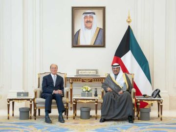 سمو ولي العهد يستقبل رئيس مجلس الإدارة والرئيس التنفيذي لشركة بلاك روك سمو ولي العهد يستقبل رئيس مجلس الإدارة والرئيس التنفيذي لشركة بلاك روك
