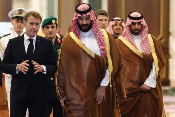زيارة غير مقررة لماكرون إلى السعودية والحوثيون يهاجمون مطاري عدن والمكلا زيارة غير مقررة لماكرون إلى السعودية والحوثيون يهاجمون مطاري عدن والمكلا
