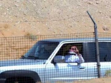 الداخلية: ضبط متهمين لتسللهما إلى محمية صباح الأحمد بقصد الصيد الداخلية: ضبط متهمين لتسللهما إلى محمية صباح الأحمد بقصد الصيد