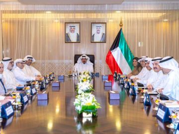 رئيس مجلس الوزراء يترأس اجتماع اللجنة الوزارية لمتابعة المشاريع التنموية الكبرى رئيس مجلس الوزراء يترأس اجتماع اللجنة الوزارية لمتابعة المشاريع التنموية الكبرى