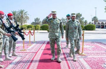 وكيل الحرس الوطني يتفقد قيادة الشؤون الأمنية وكيل الحرس الوطني يتفقد قيادة الشؤون الأمنية
