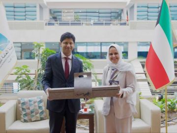وزيرة التنمية تبحث مع السفير البريطاني تعزيز التعاون في الأمن الغذائي والطب البيطري وزيرة التنمية تبحث مع السفير البريطاني تعزيز التعاون في الأمن الغذائي والطب البيطري